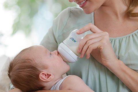 助繁忙媽媽選擇最適合嬰兒奶瓶及奶嘴的指南