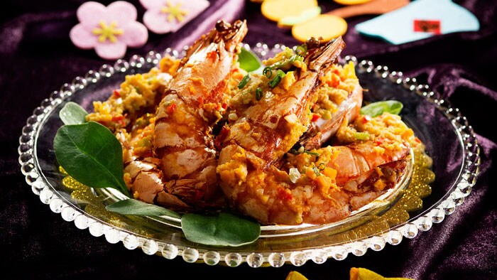 Fried King Prawns with Salty Egg Yolk