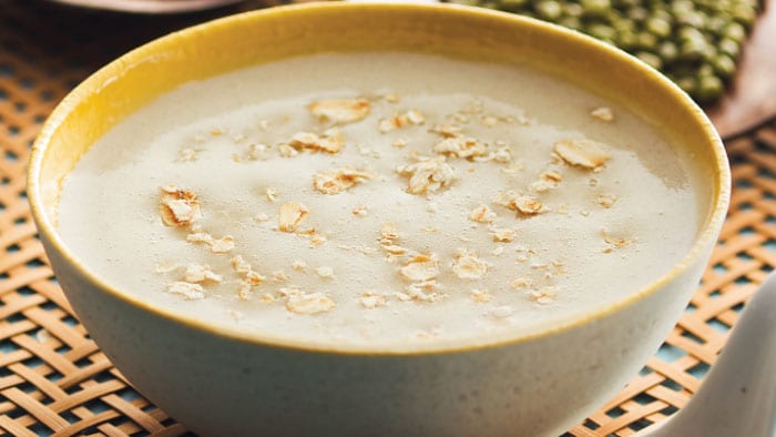 Green Bean and Coix Seed Porridge