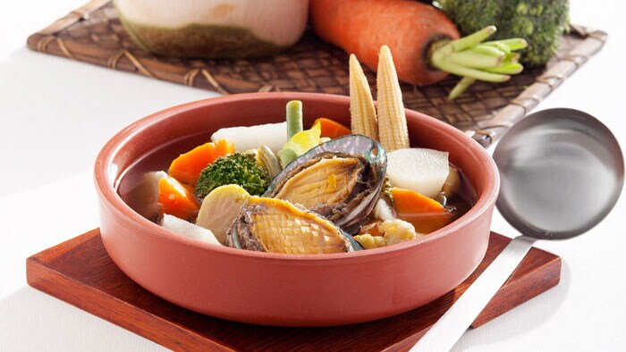 Stewed Abalone with Vegetables in Coconut Water