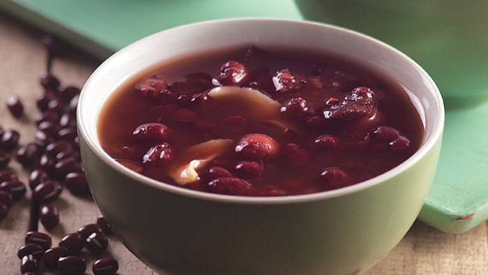 Red bean soup with lotus seed, lily bud and  mandarin peel