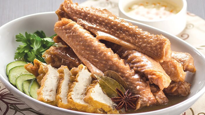 Chinese marinated goose wings with fried bean curd