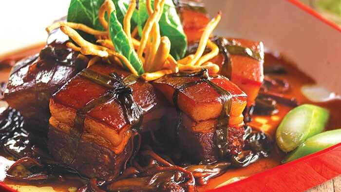 Slow-cooked pork belly with fresh cordyceps flower